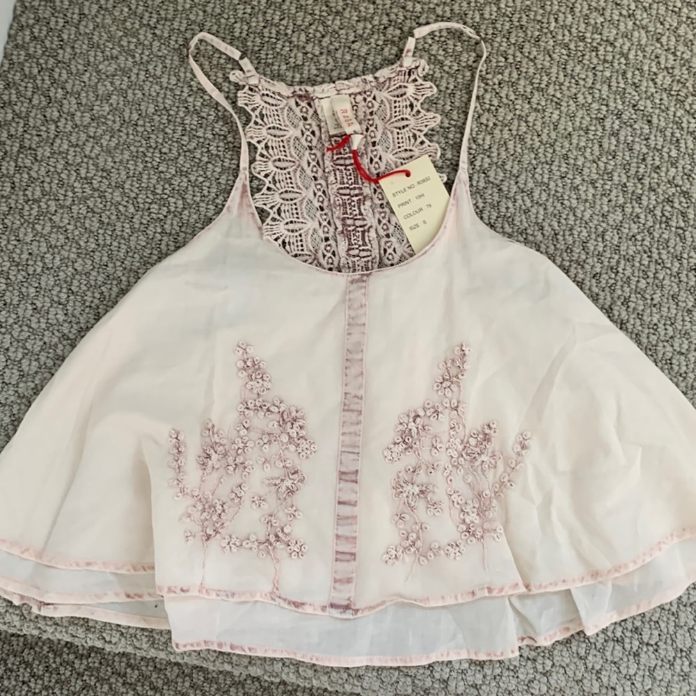 RAGA blush pink embroidered crop flowy top BNWT size Small